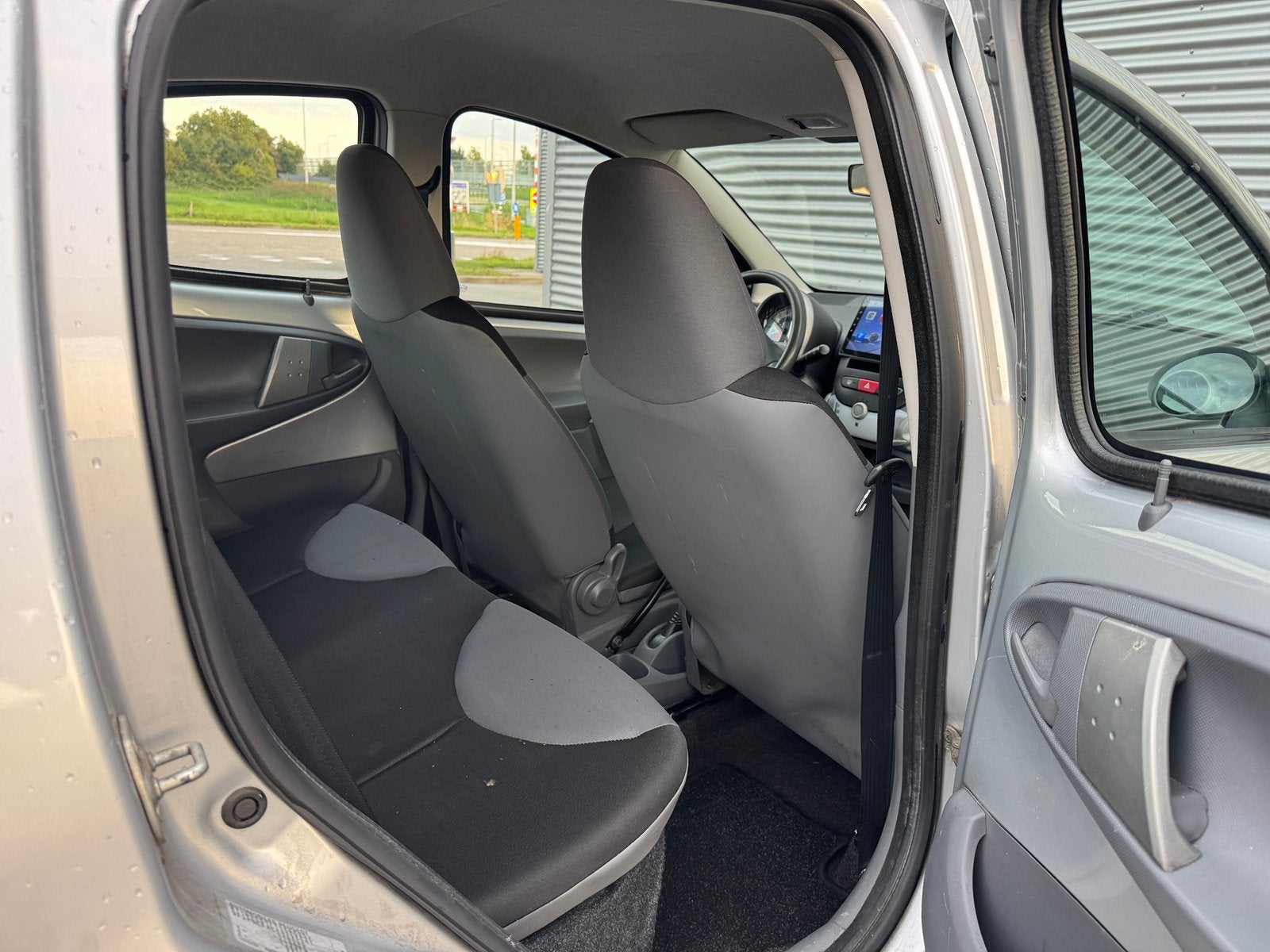 Foto 14 van Peugeot 107 NAP |APK | KLEIN BEURT | CARPLAY | LAGE KM |5dr