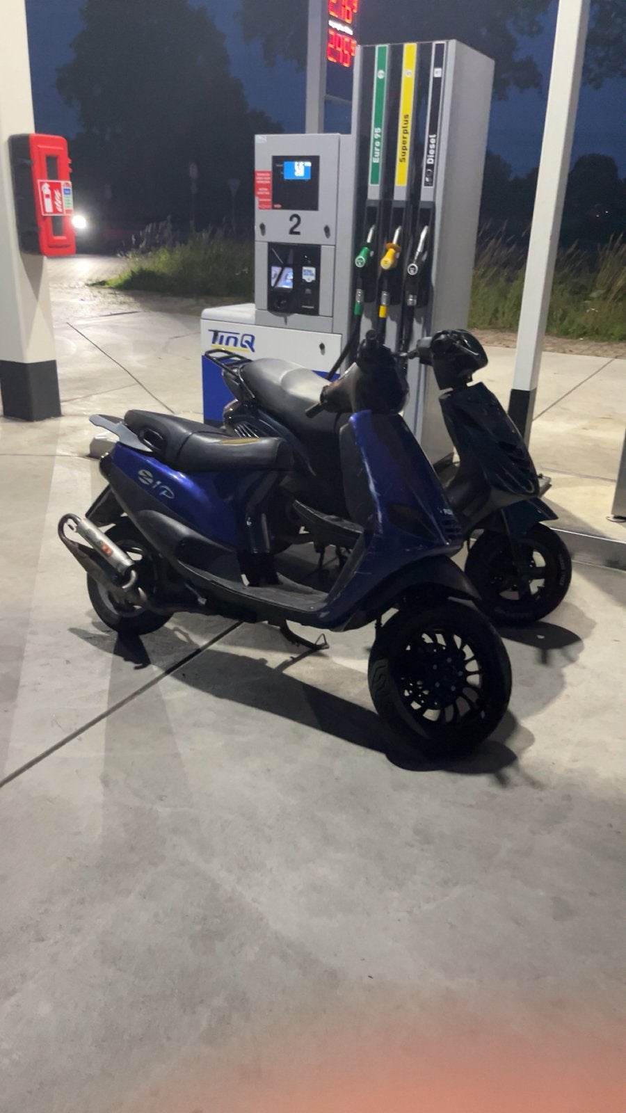 Type 3 MOET WEG, Fietsen en Brommers, Scooters | Piaggio, Ophalen, Zo goed als nieuw, Benzine, Zip