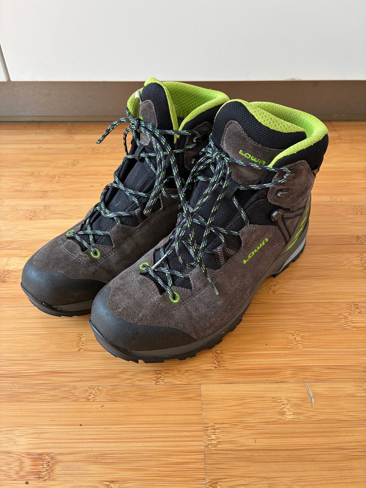 Lowa Ledro GTX Mid Wandelschoenen Heren Maat 44 Donkergrijs, Ophalen of Verzenden, Zo goed als nieuw, Schoenen