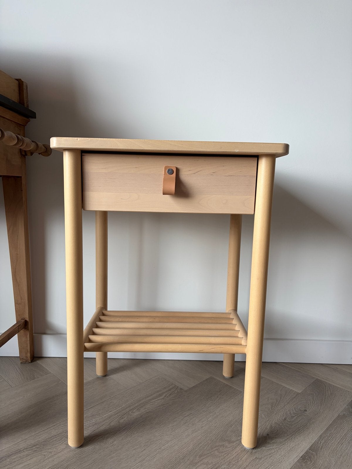 IKEA Björksnäs Nachtkastje - Zo goed als nieuw, Ophalen, Zo goed als nieuw, 45 tot 65 cm, 70 cm of meer