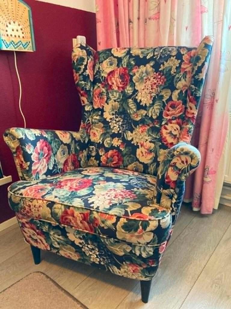 Bloemetjes oorfauteuil van Ikea Strandmon, Ophalen, Minder dan 75 cm, Zo goed als nieuw, Stof