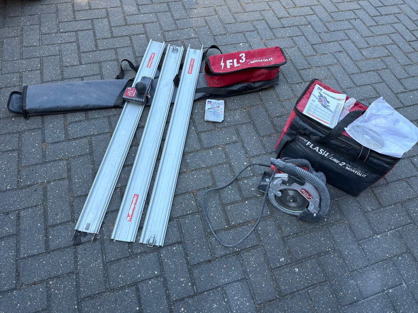 Montolit Flash Line 2 Cirkelzaag met geleiderails, Doe-het-zelf en Verbouw, Ophalen, Gebruikt, Cirkelzaag, 600 tot 1200 watt
