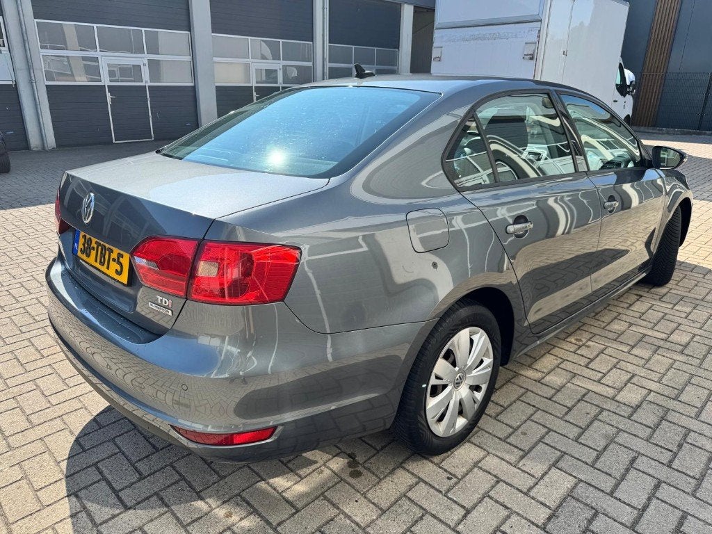 Volkswagen Jetta 1.6 TDI 77KW 2012 Grijs, Voorwielaandrijving, 1295 kg, 4 cilinders, Emergency brake assist