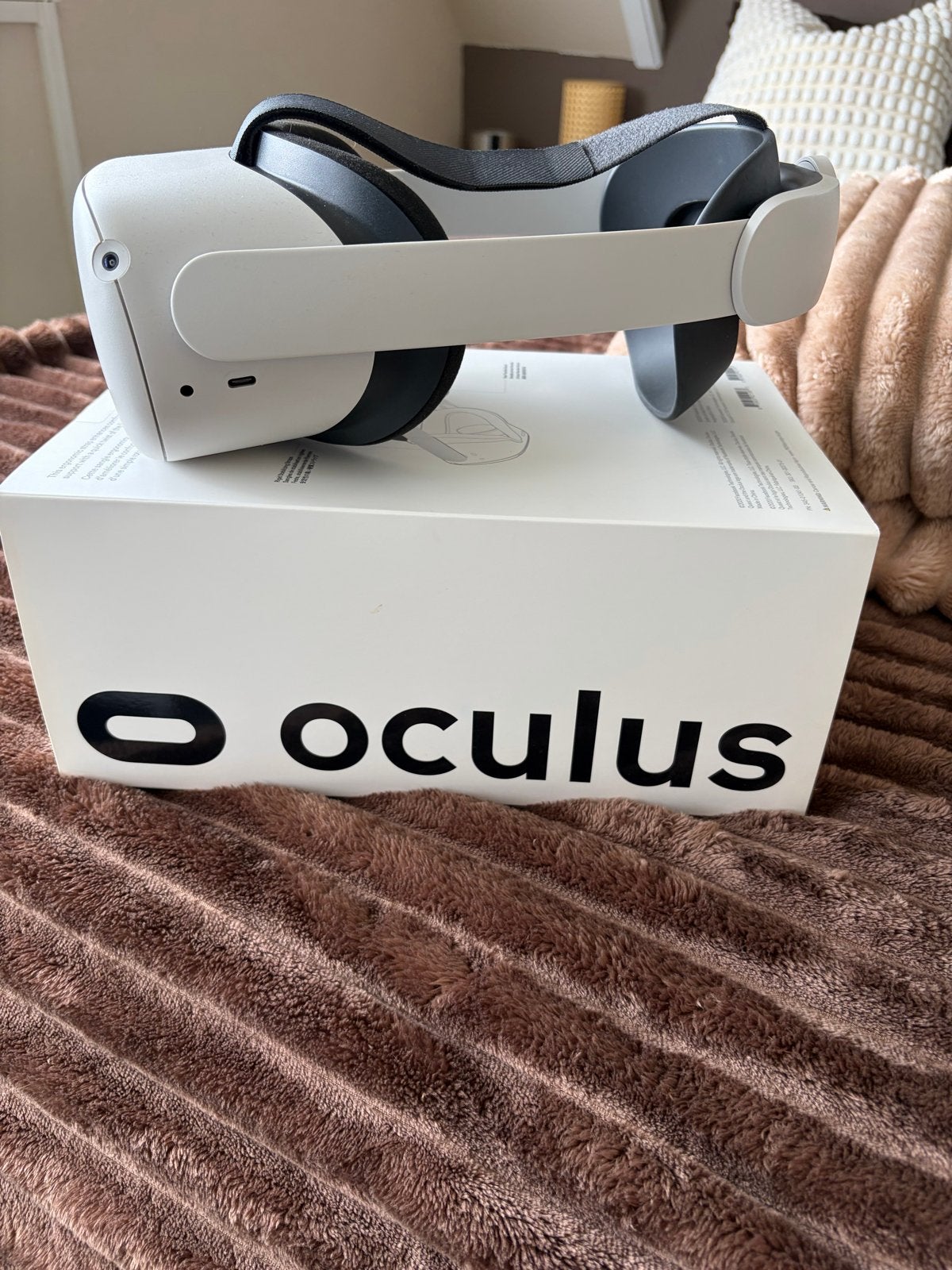 Oculus Quest 2 VR-headset met accessoires, Spelcomputers en Games, Virtual Reality, Ophalen, Zo goed als nieuw, VR-bril, Overige platformen