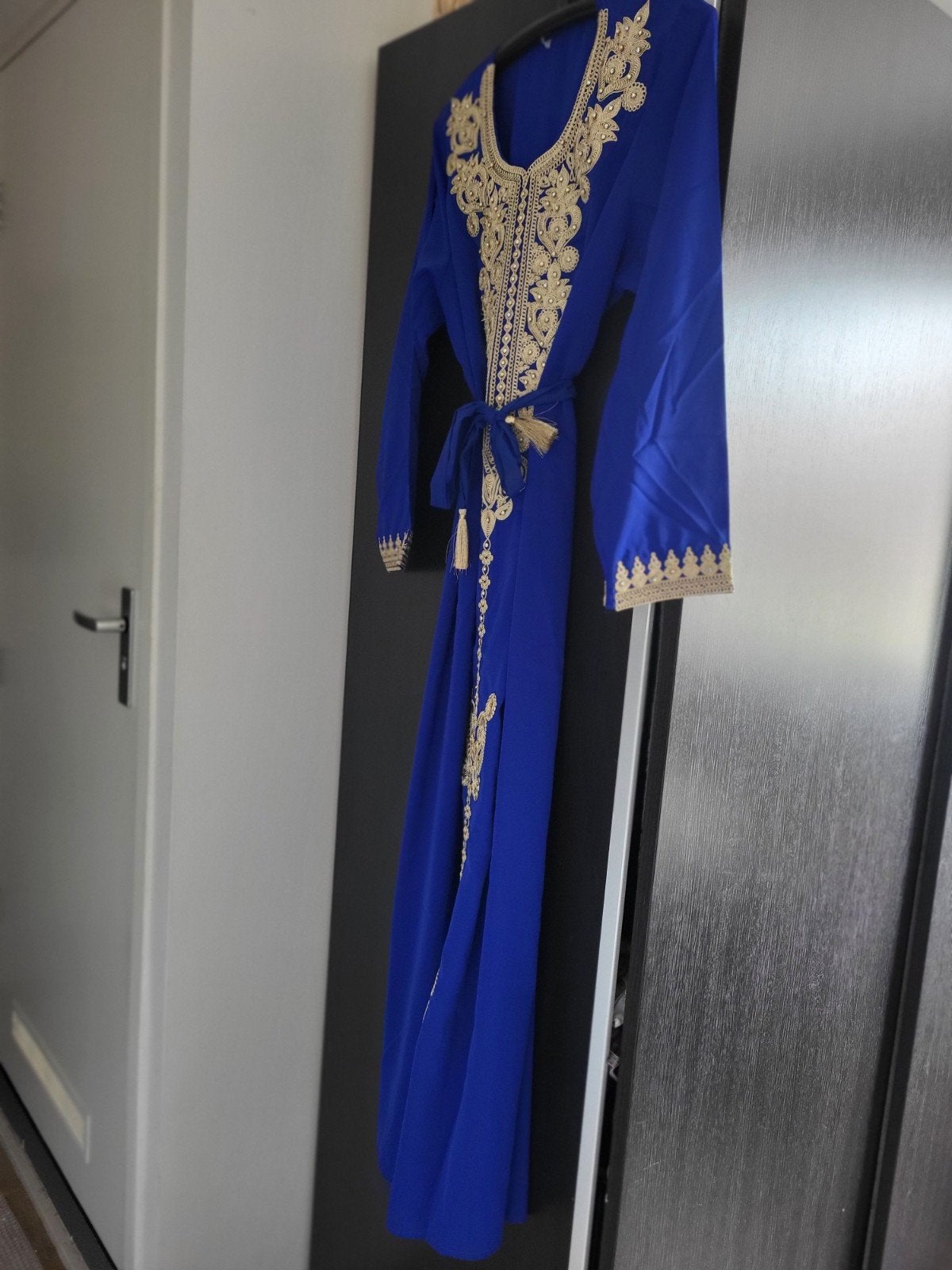 Nieuwe Blauwe Kaftan lebsa met Gouden Borduurwerk One Size💫, Blauw, Maat 46/48 (XL) of groter, Nieuw, Ophalen of Verzenden