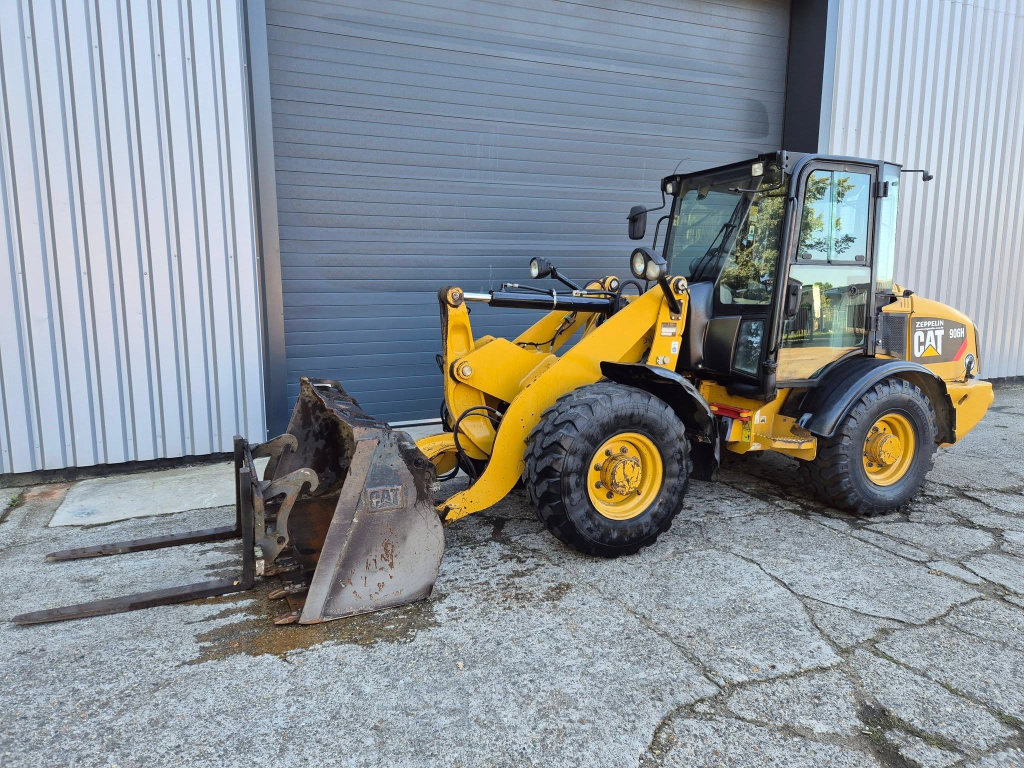 Caterpillar 906H Shovel - Kniklader - Kniklader (bj 2011), Wiellader of Shovel