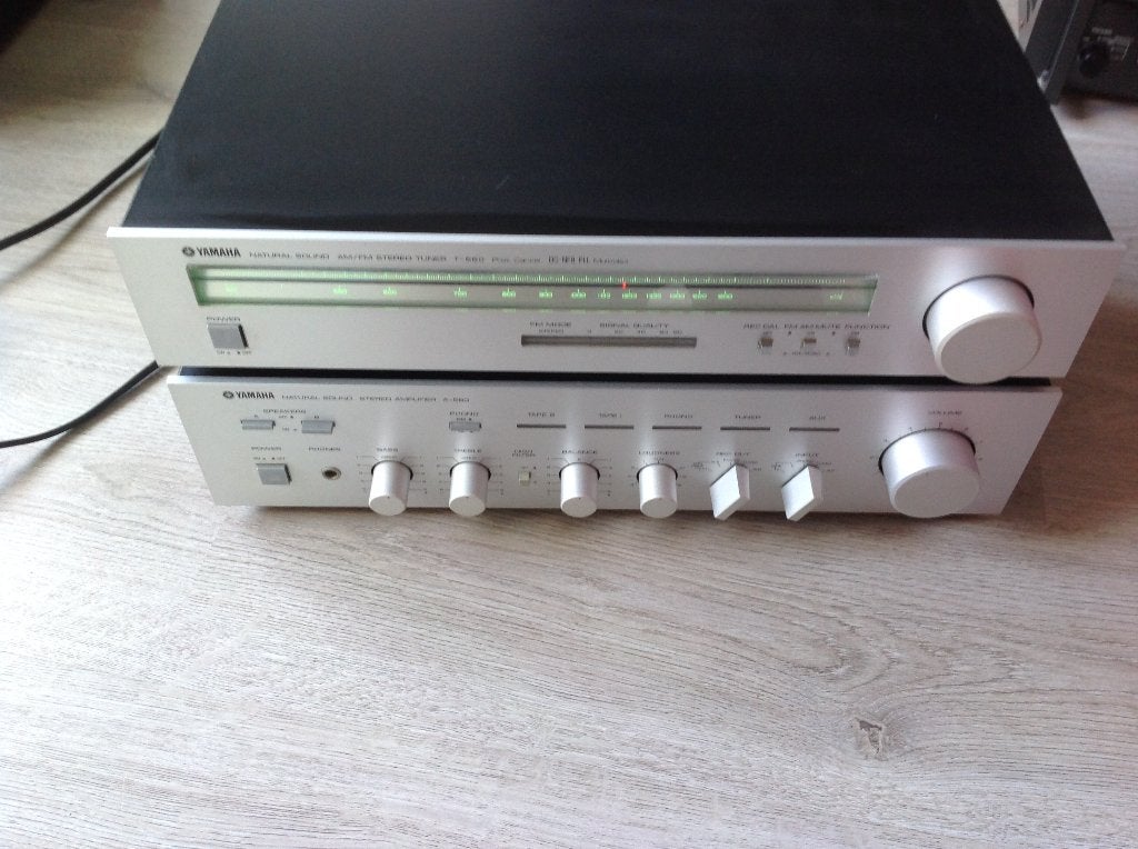 Sets=Yamaha A-560 versterker + Yamaha T-560 stereotuner, Overige merken, Tuner of Radio, Zo goed als nieuw, Losse componenten