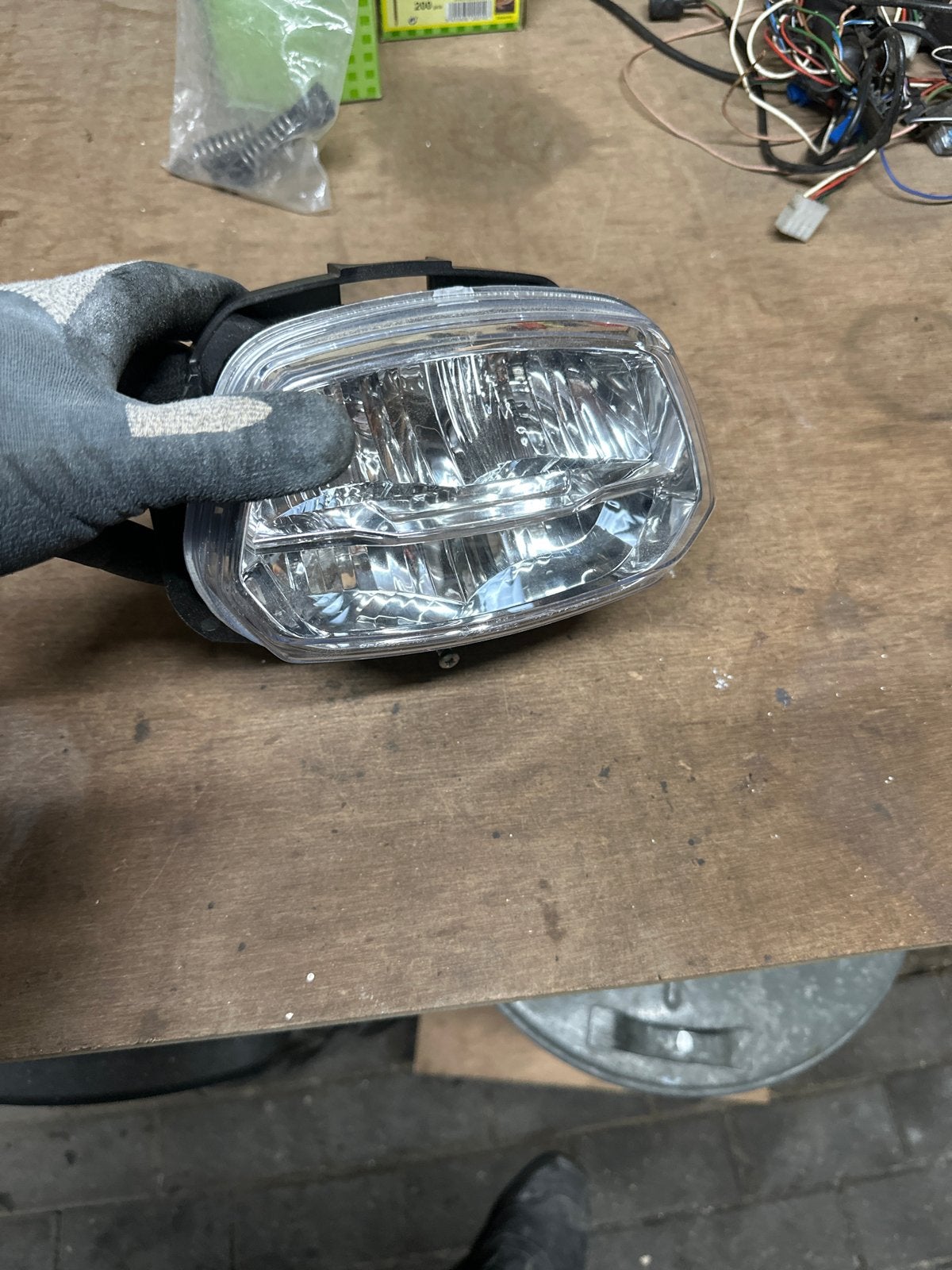 Vespa sprint iget koplamp led, Ophalen