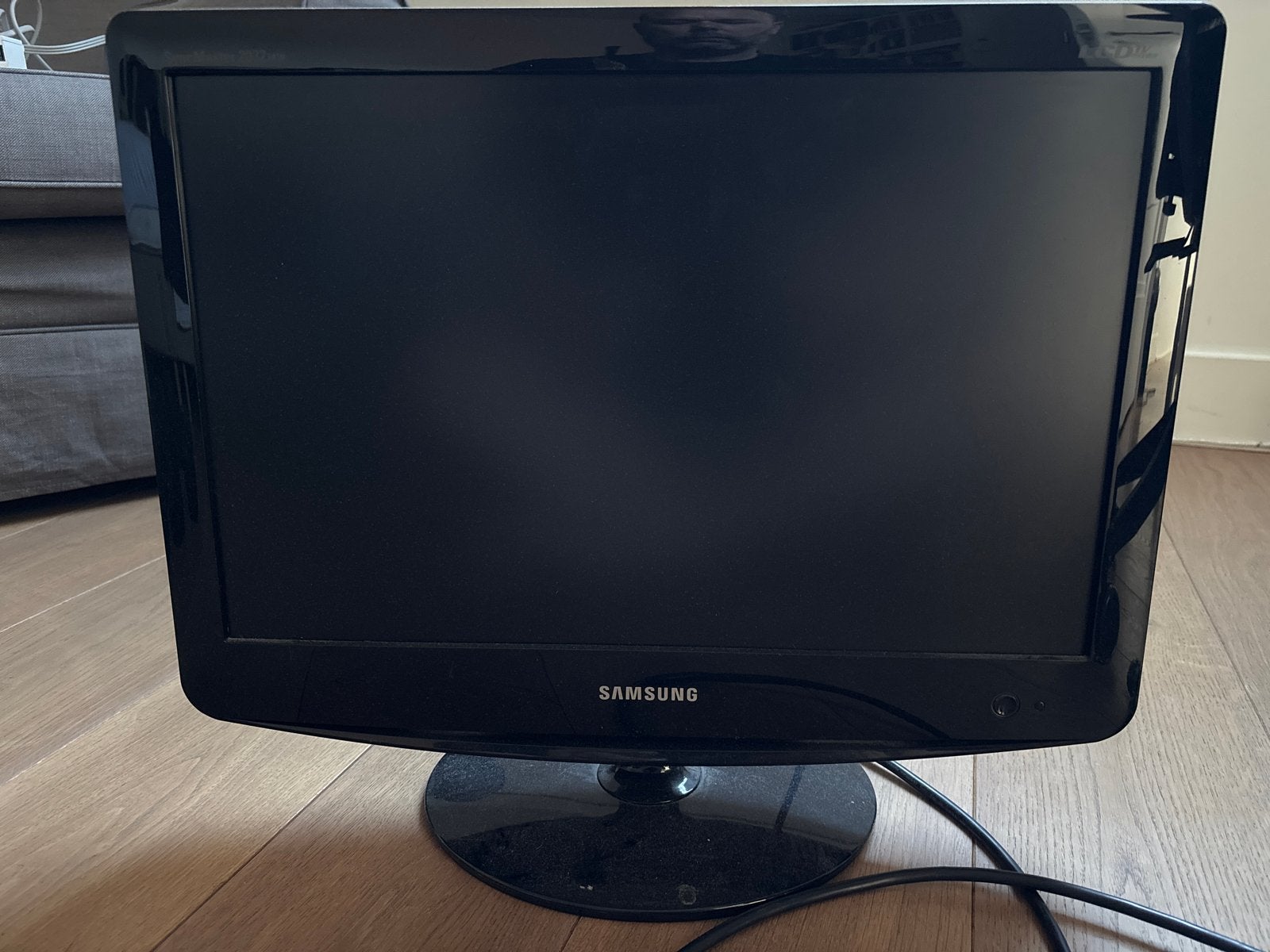 Samsung LCD TV 19 inch - Ideaal voor kleine ruimtes, Audio, Tv en Foto, Televisies, Gebruikt, 50 Hz, Ophalen of Verzenden, Samsung