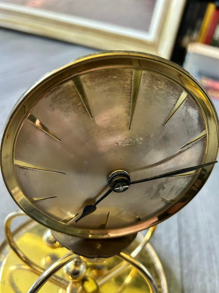 Antiek Duits tafelklokje onder stolp - loopt niet, Antiek en Kunst, Antiek | Klokken, Ophalen of Verzenden