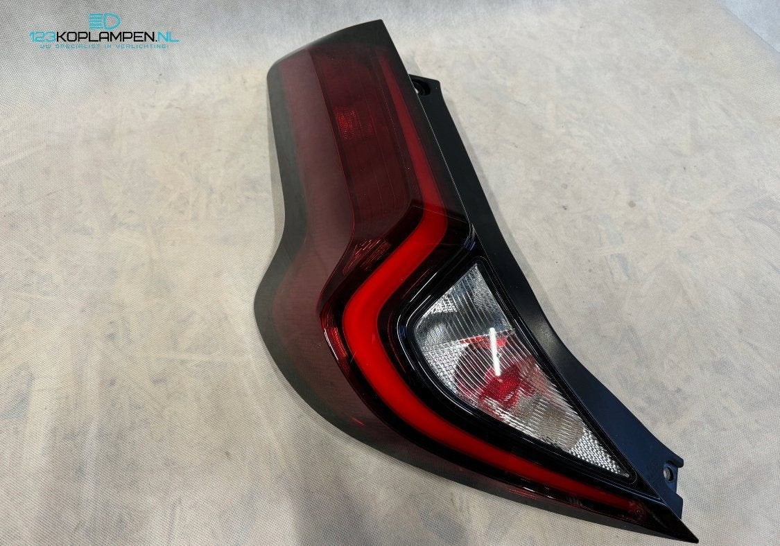 Toyota Aygo X achterlicht links, Gebruikt, -, -, Ophalen of Verzenden
