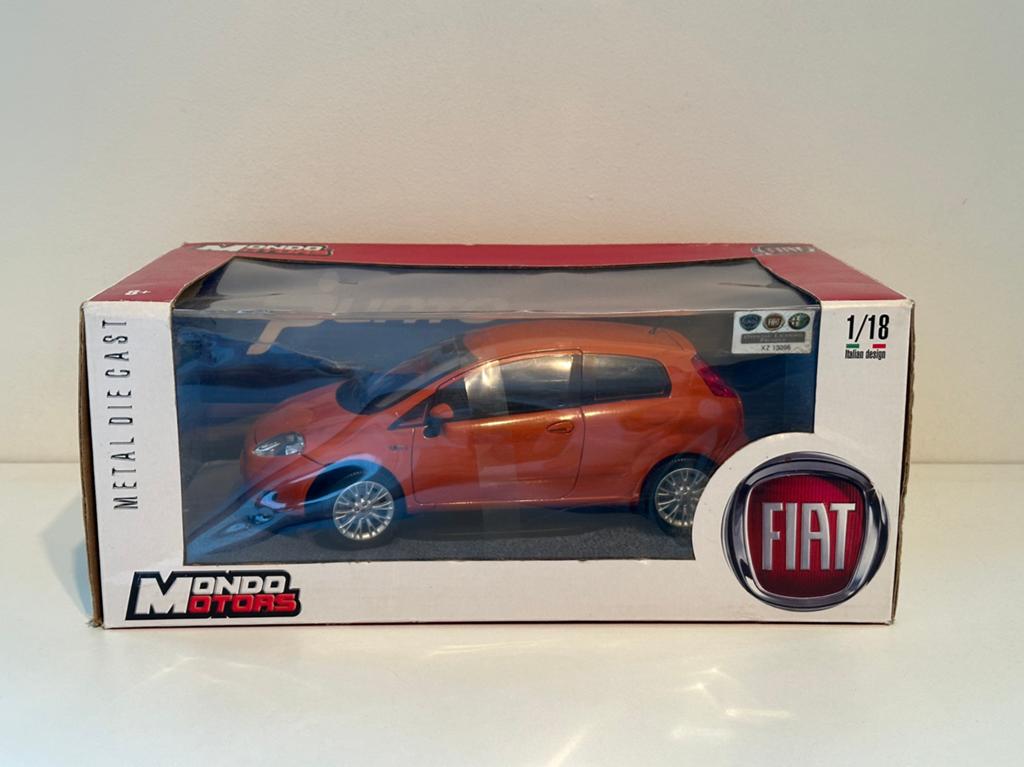 Fiat Grande Punto (2008) | Mondo Motor | schaal 1:18 | NIEUW, Ophalen of Verzenden, Nieuw