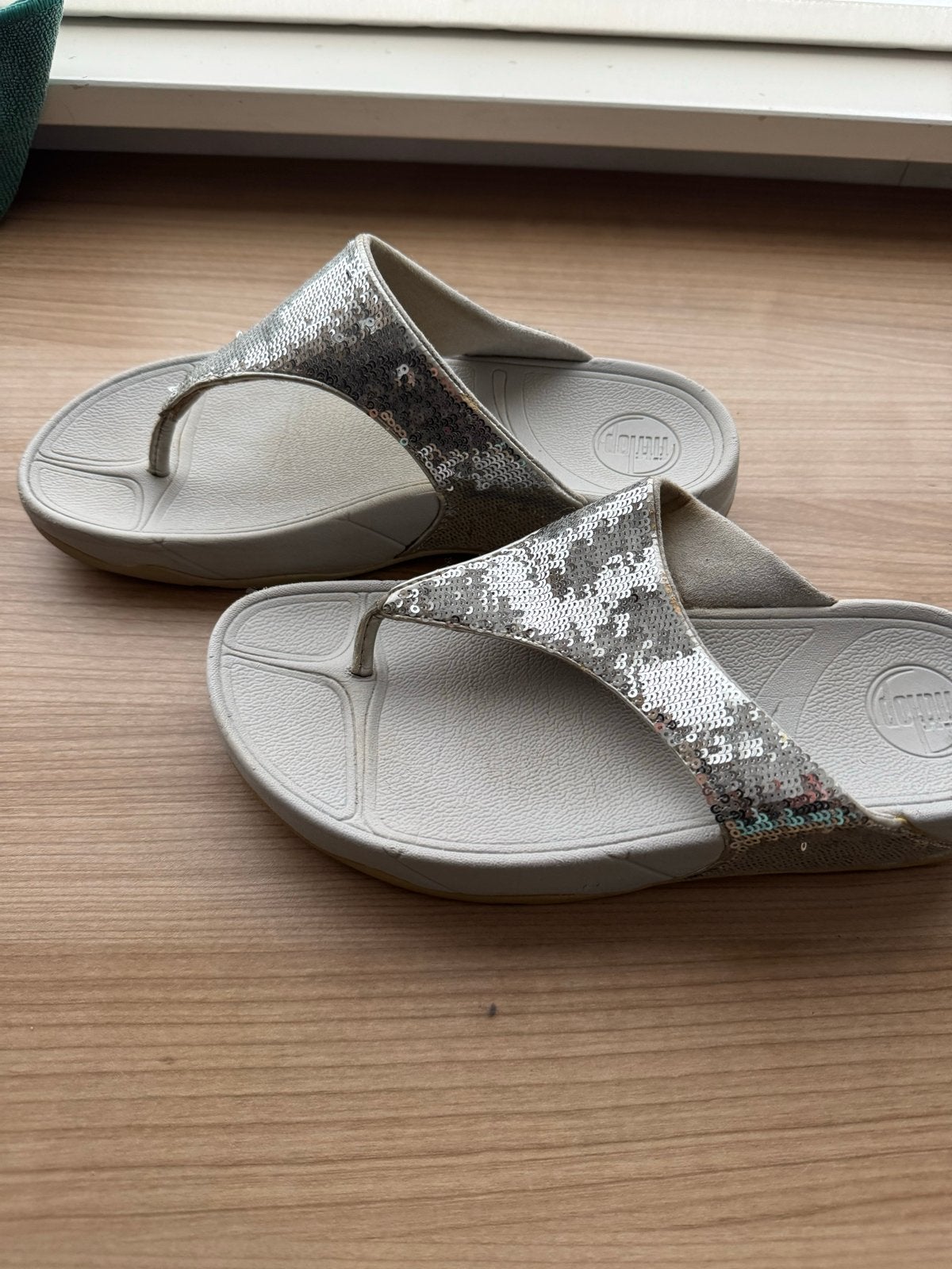 FitFlop slippers met pailletten - Maat 38, Ophalen of Verzenden, Gedragen, Overige kleuren, Slippers