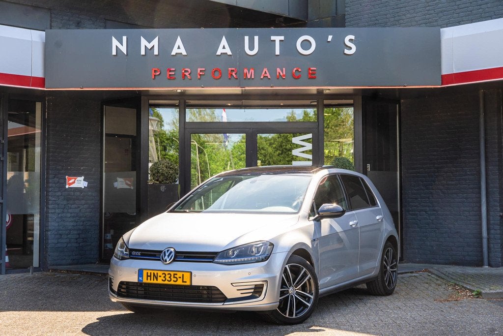 Volkswagen Golf 1.4 TSI GTE PANO/NAP/CRUISE/GARANTIE/ONDERHO, Auto's, Volkswagen, Stof, Gebruikt, 4 cilinders, 1499 kg