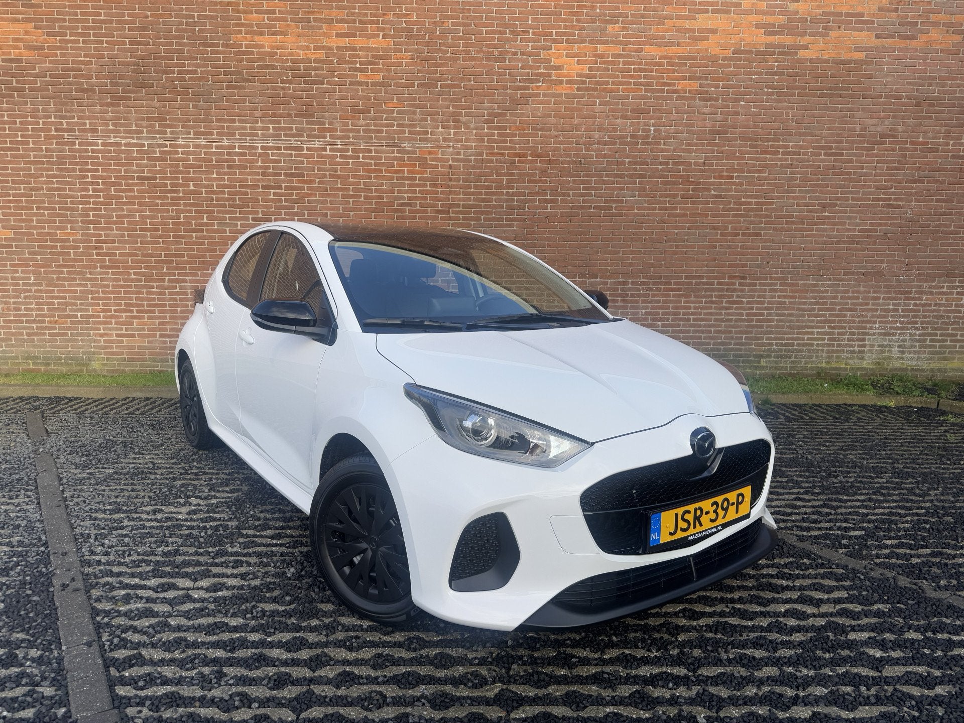 Mazda 2 Hybrid 1.5 Prime-Line (bj 2026, automaat), Auto's, Dealer onderhouden, Gebruikt, Wit, Bedrijf