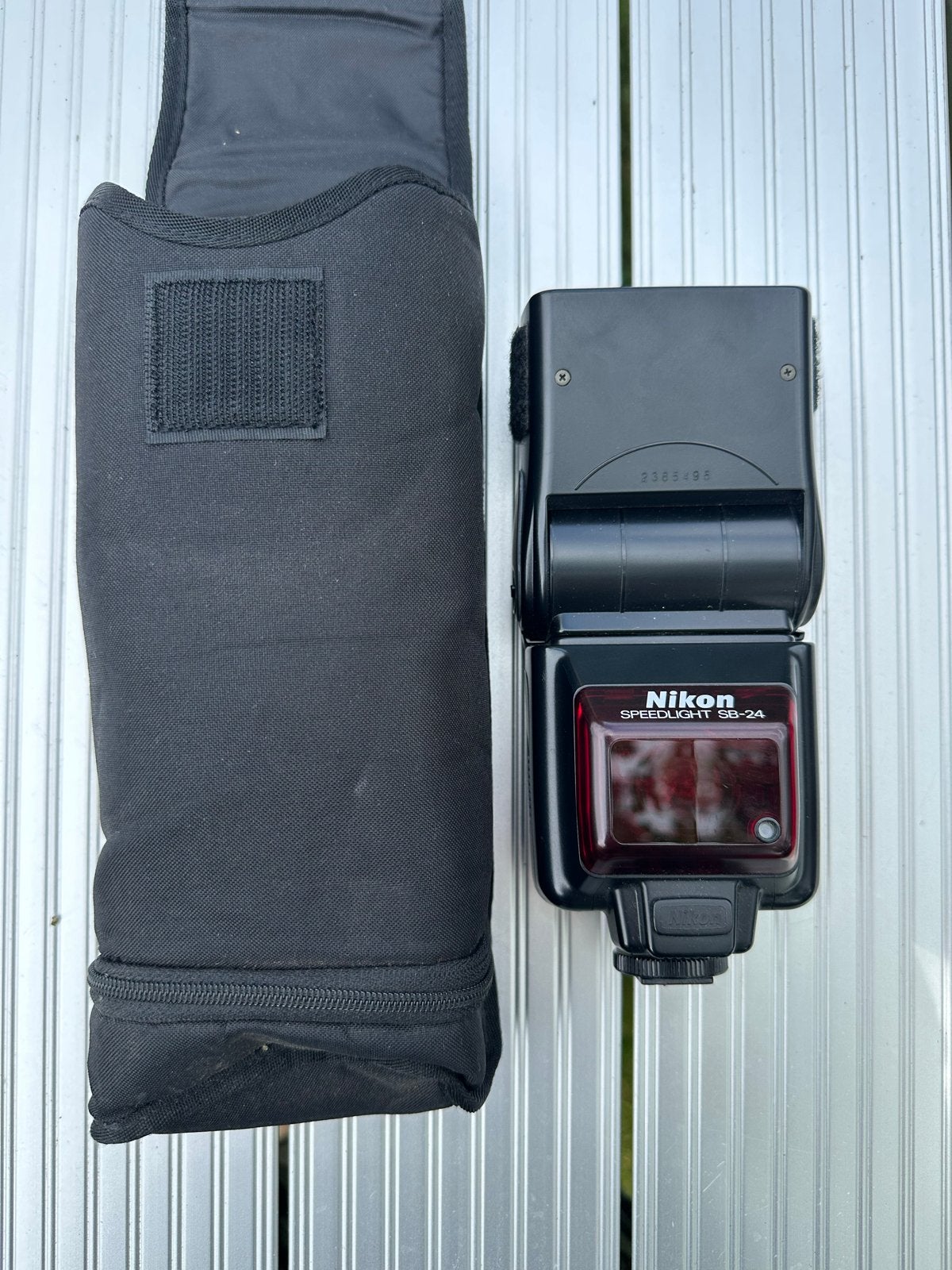 Nikon SB-24 Speedlight Flitser met Tasje, Ophalen of Verzenden, Gebruikt, Nikon, Kantelbaar