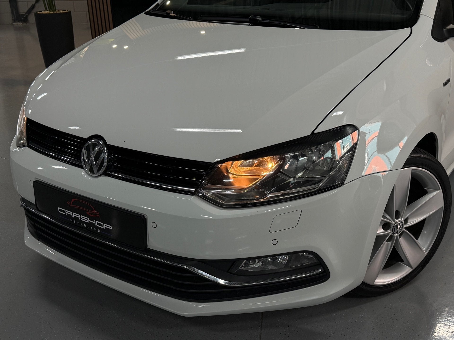 Volkswagen Polo 1.2 TSI FRESH EDITION! STOELVRM/CRUISE/PDC, Auto's, Stof, Gebruikt, Wit, Bedrijf