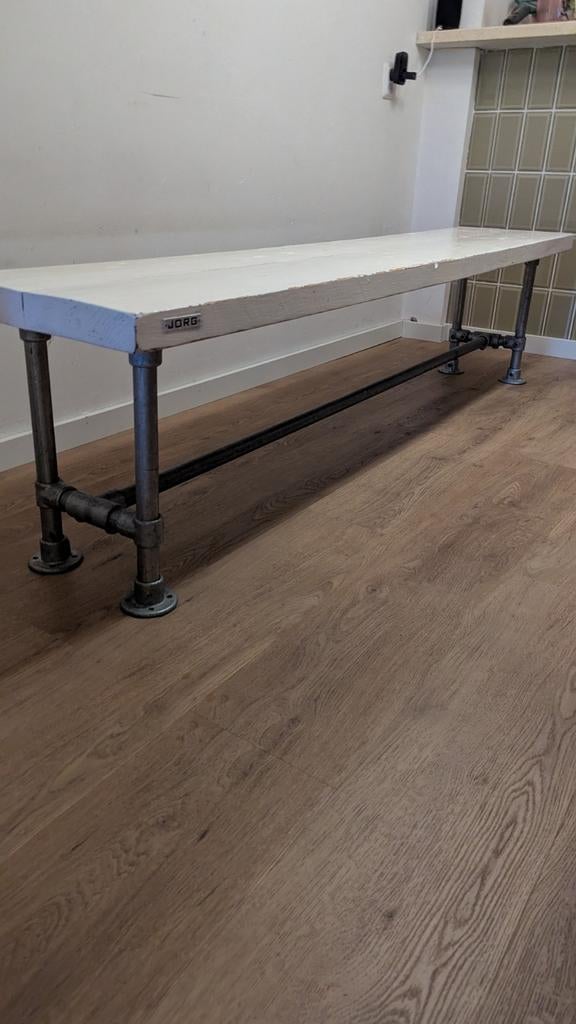 Jorg Industriële steigerhouten bank met Metalen Onderstel, Huis en Inrichting, Stoelen, Ophalen, Gebruikt, Wit, Eén