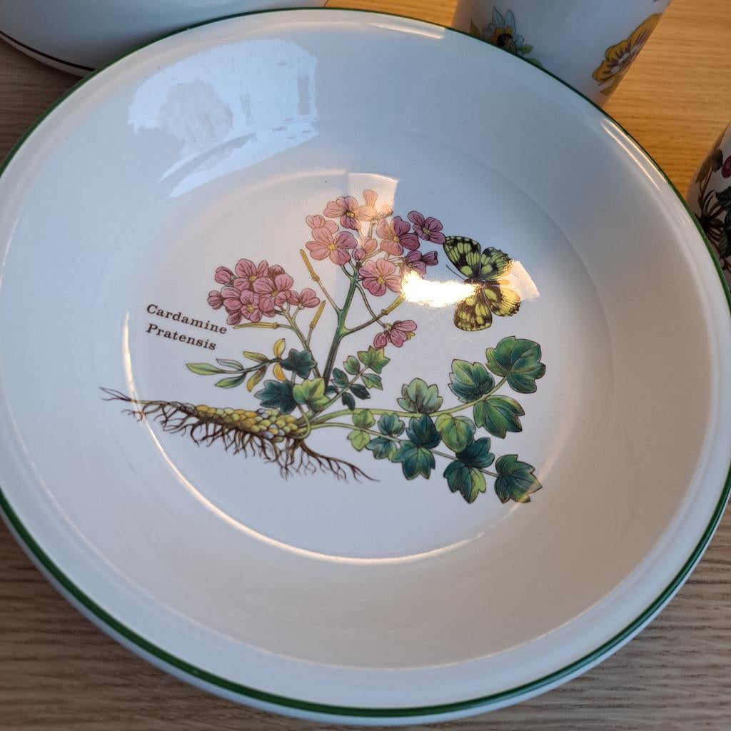 Wedgwood/ Villeroy & Boch, Antiek en Kunst, Antiek | Porselein, Ophalen of Verzenden