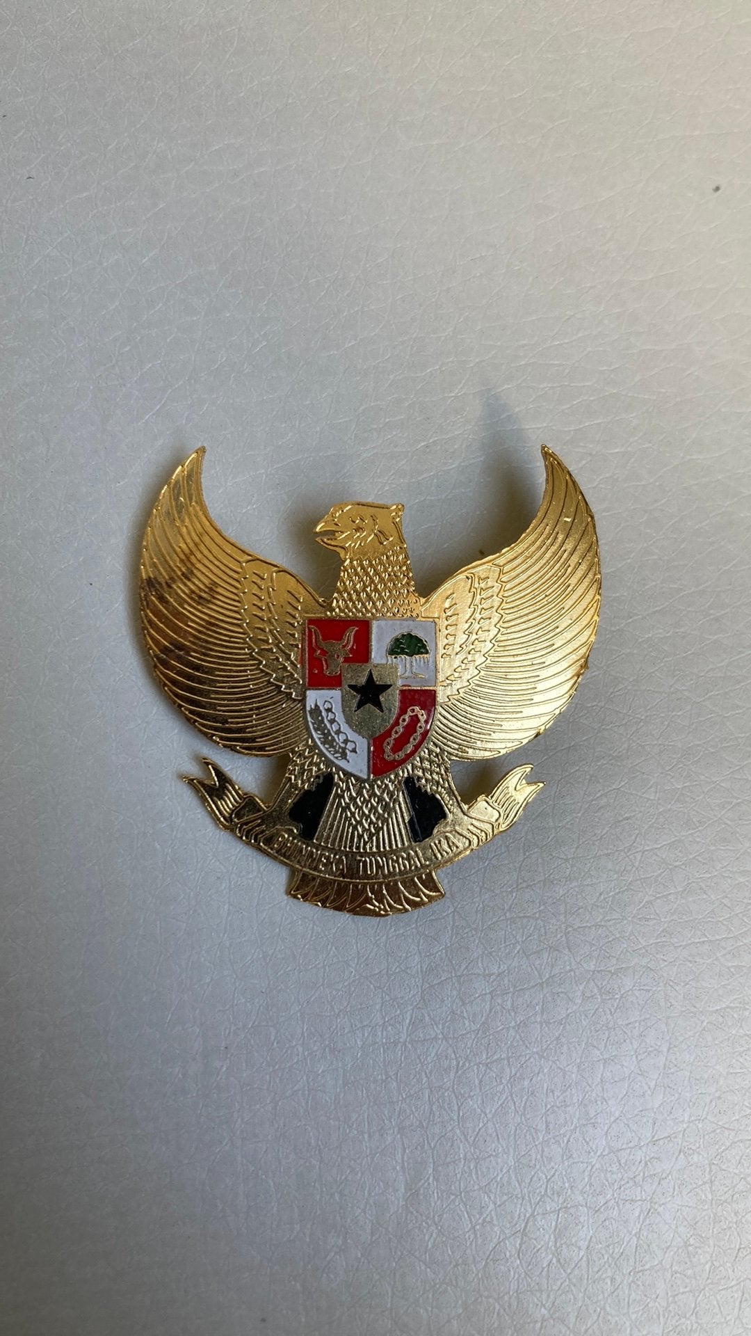 Garuda speldje, Ophalen of Verzenden, Landmacht, Nederland, Embleem of Badge