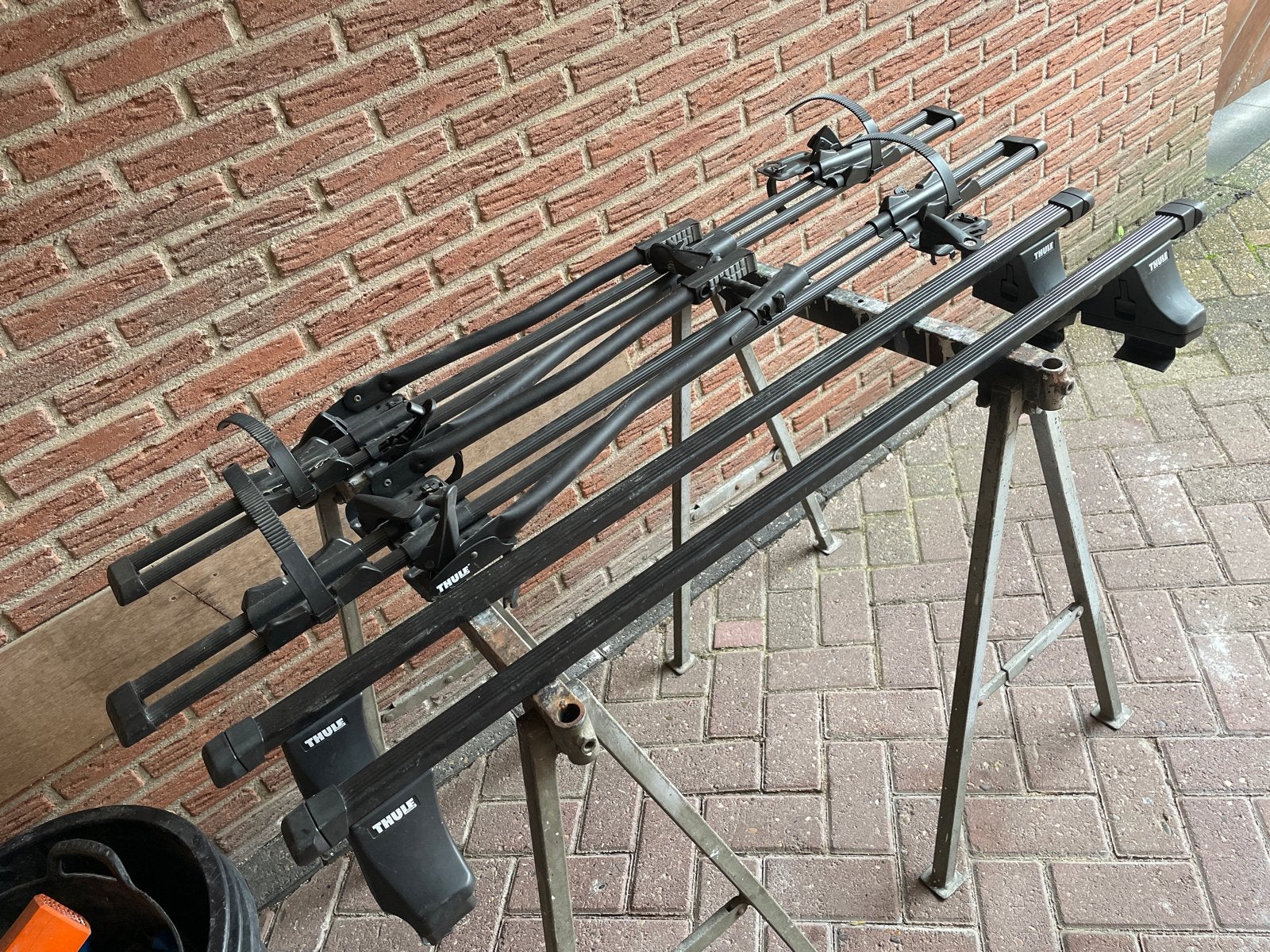 Thule dakdragers met 2 fietsendragers voor Golf/Polo, Ophalen, Gebruikt