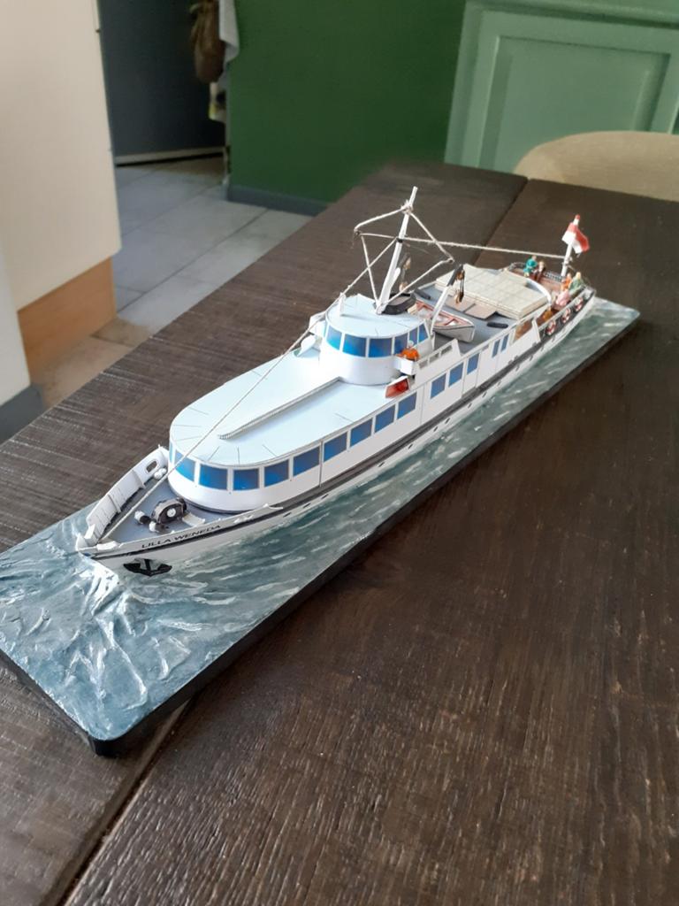 Poolse Rondvaartboot van karton met passagiers - Modelbouw, Ophalen of Verzenden