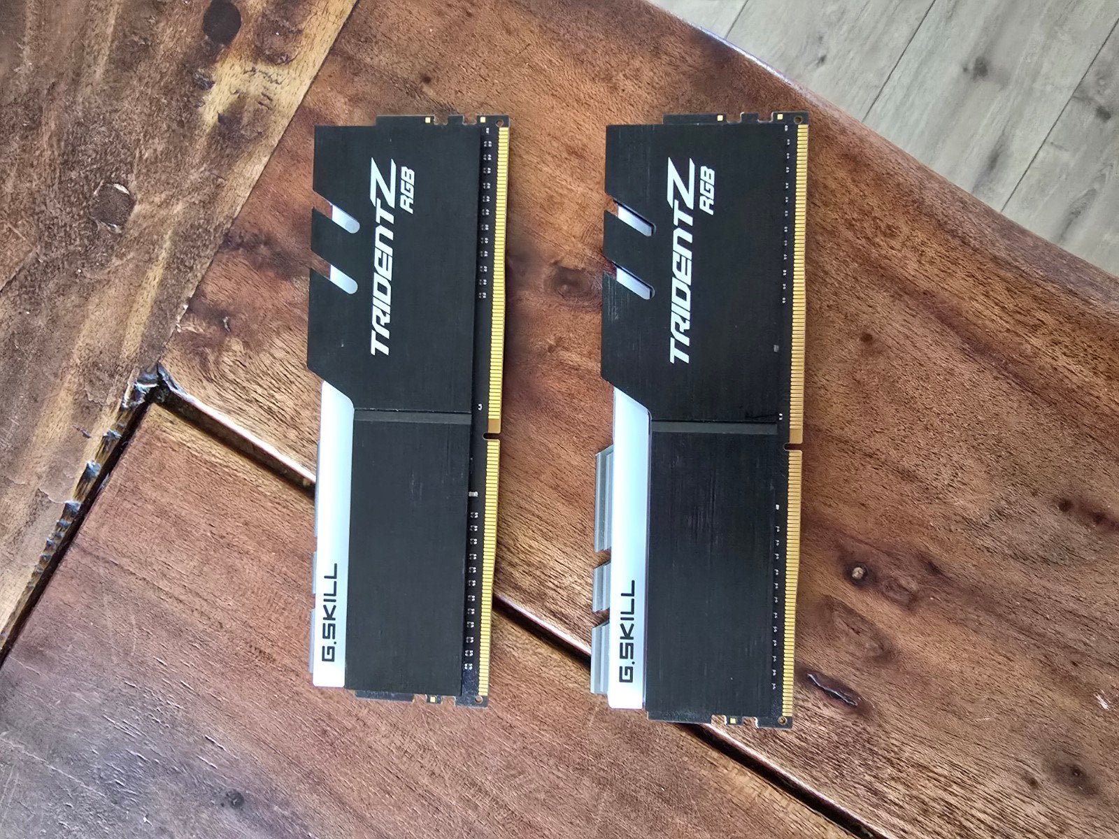 16GB (2x8) G.Skill Trident Z RGB 3000mhz, Computers en Software, RAM geheugen, DDR4, Ophalen of Verzenden, Zo goed als nieuw, Desktop