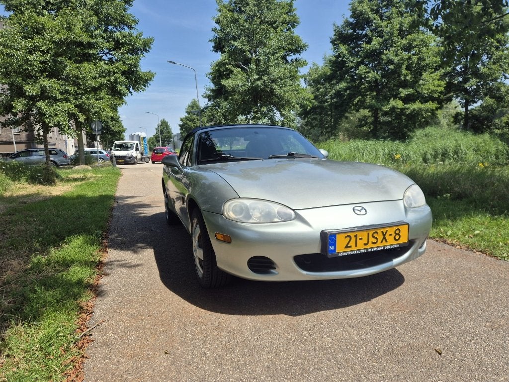 Mazda MX-5 1.6 I 2004 Grijs, 40 €/maand, 4 cilinders, Cabriolet, 1010 kg