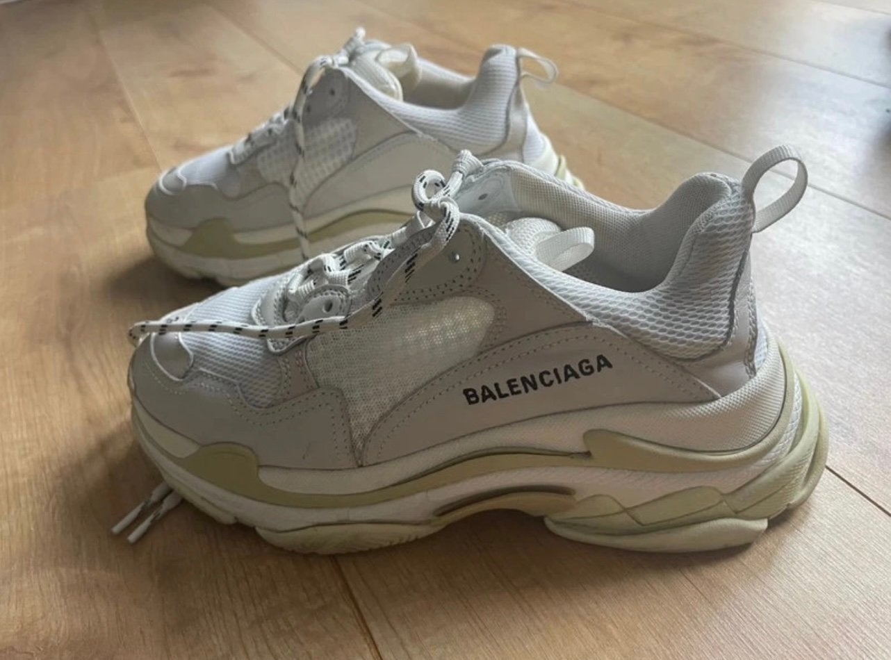 Balenciaga sneaker triple s maat 39 kleur wit/beige, Beige, Ophalen of Verzenden, Sneakers of Gympen, Zo goed als nieuw