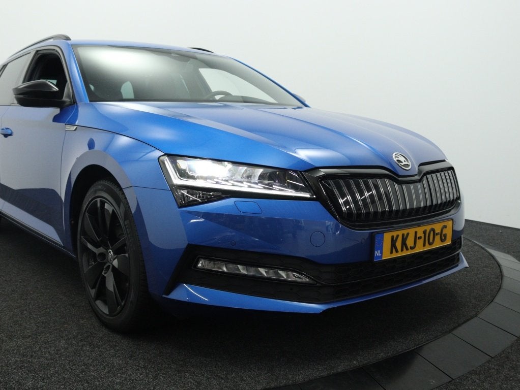 Skoda Superb 1.4 TSI iV Sportline Business | Trekhaak | Navi, Auto's, Skoda, Gebruikt, Zwart, Blauw, Hybride Elektrisch/Benzine