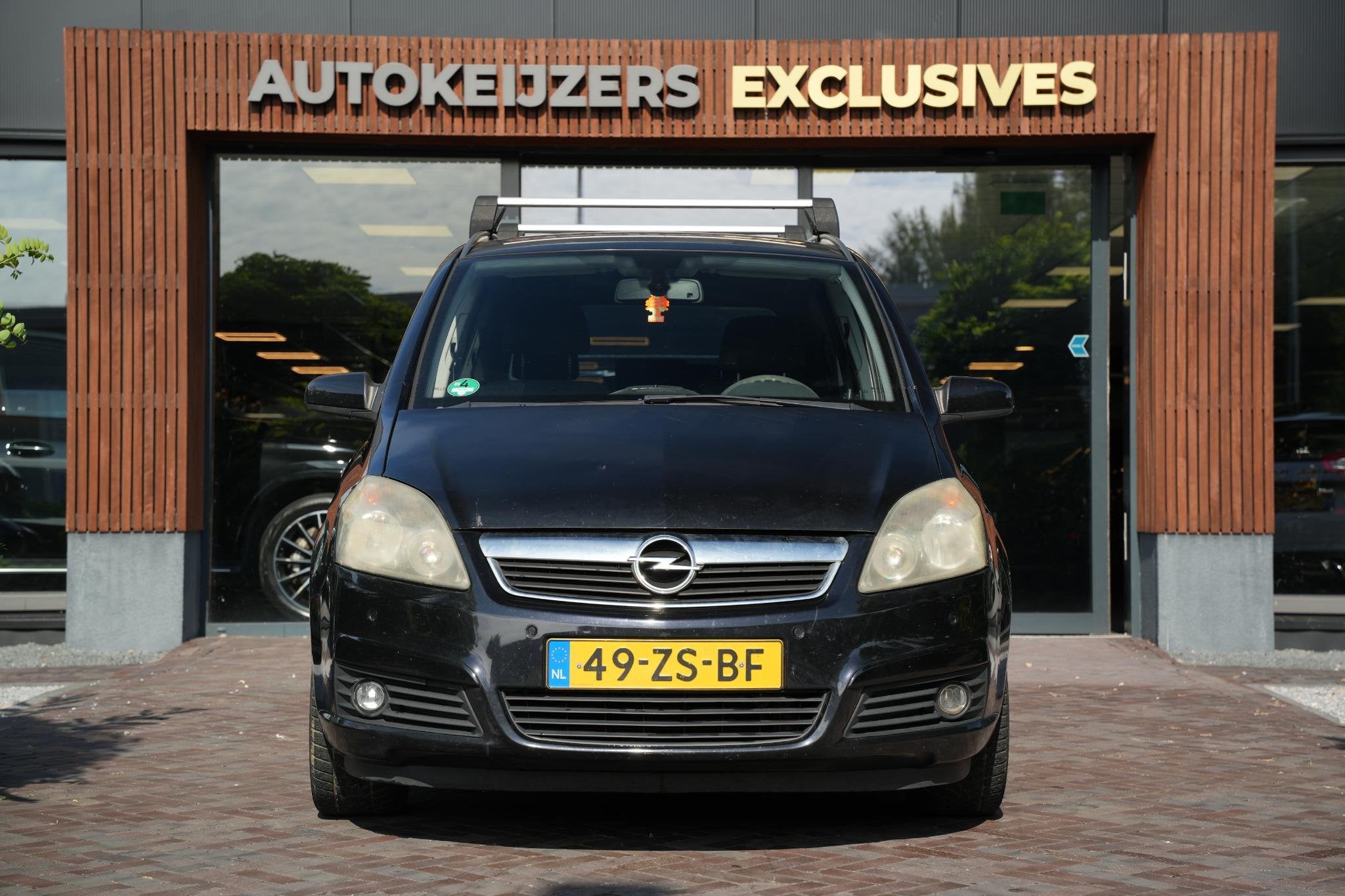 Opel Zafira 1.8 Temptation Dakdragers Regensensor Climate co, Voorwielaandrijving, Stof, Gebruikt, Zwart