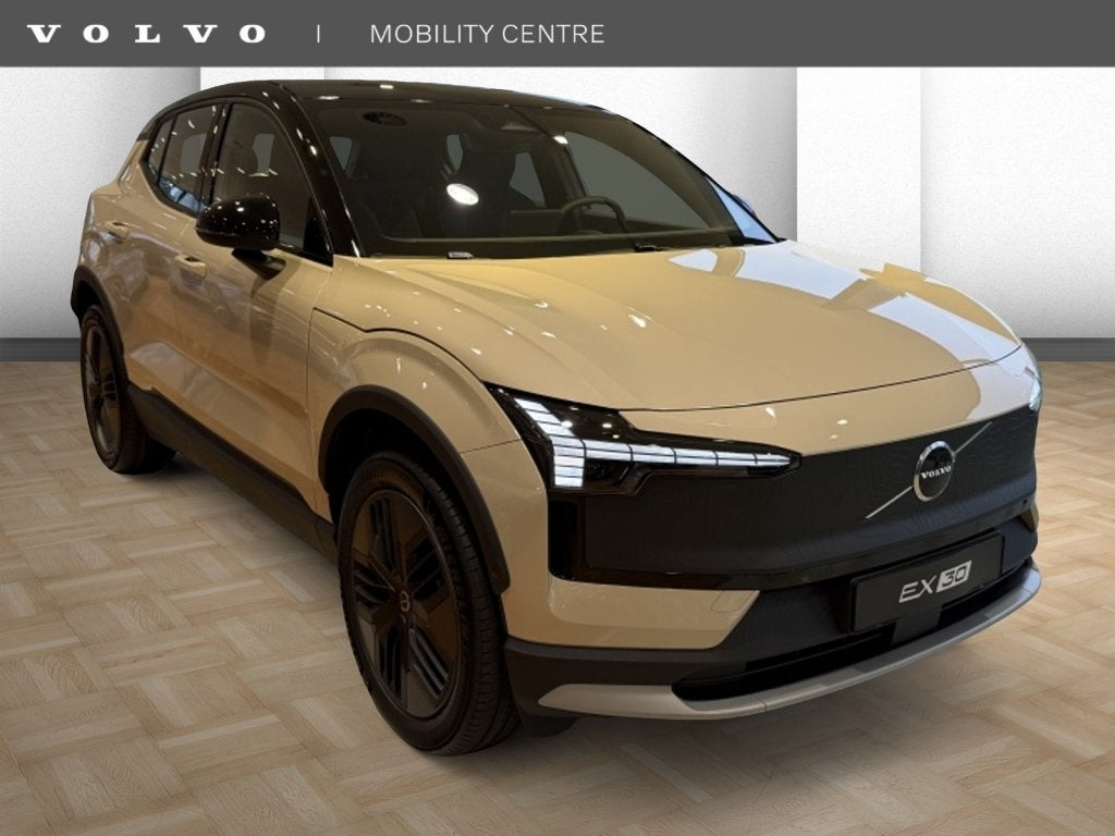Volvo EX30 Cross Country P5 Plus Europa Extended Range | Sto, Auto's, Lane Keeping Assist, Zwart, Nieuw, 1600 kg