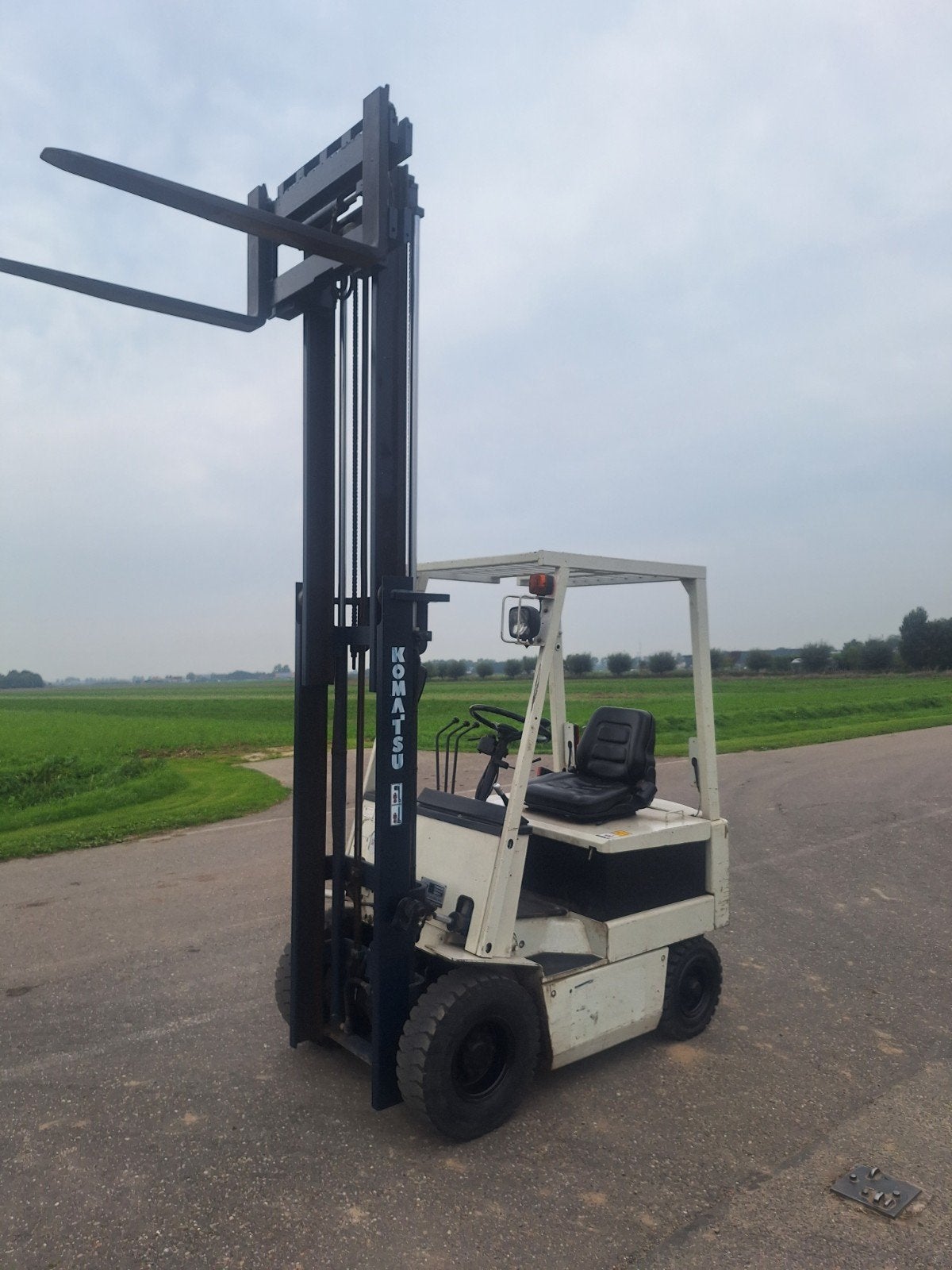 Foto 14 van heftruck komatsu FB15 met Side shift