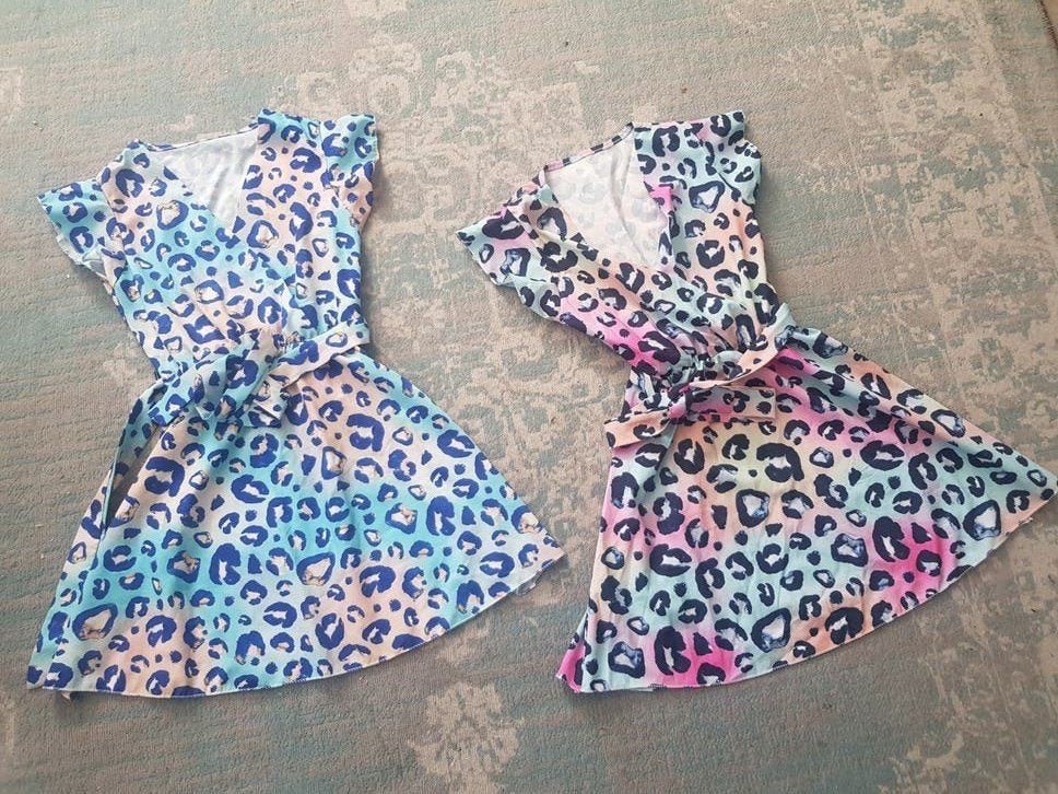 Leopard print jurkjes set (2 stuks) Nieuw 128 134 zara h&m🌸, Ophalen of Verzenden, Nieuw, Meisje, Jurk of Rok