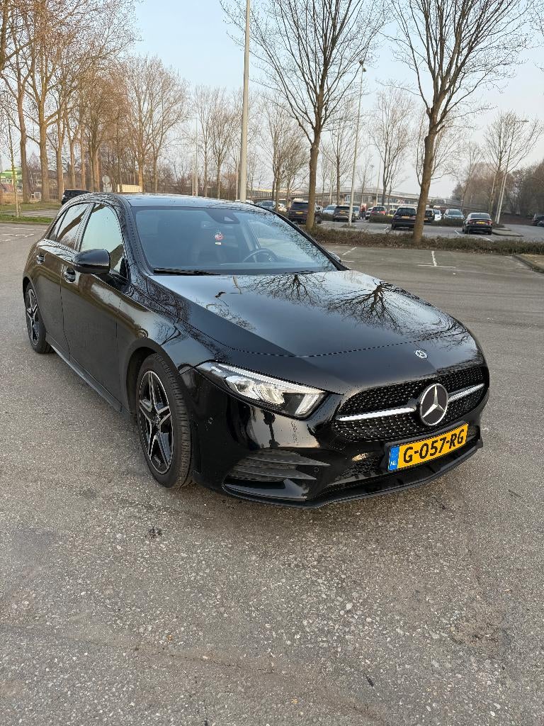 Mercedes-Benz A-Klasse A 180 136pk 7G-DCT 2019 Zwart, Auto's, Mercedes-Benz, 136 pk, Leder en Stof, Zwart, Origineel Nederlands