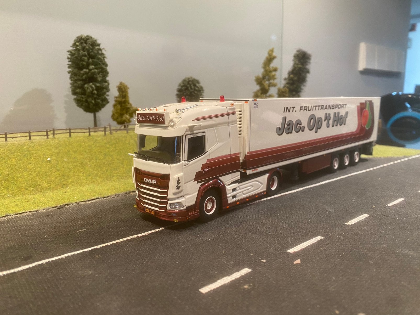 Daf XG met koeloplegger van Jac op ‘t Hof, Ophalen of Verzenden, Zo goed als nieuw, Bus of Vrachtwagen, Wsi