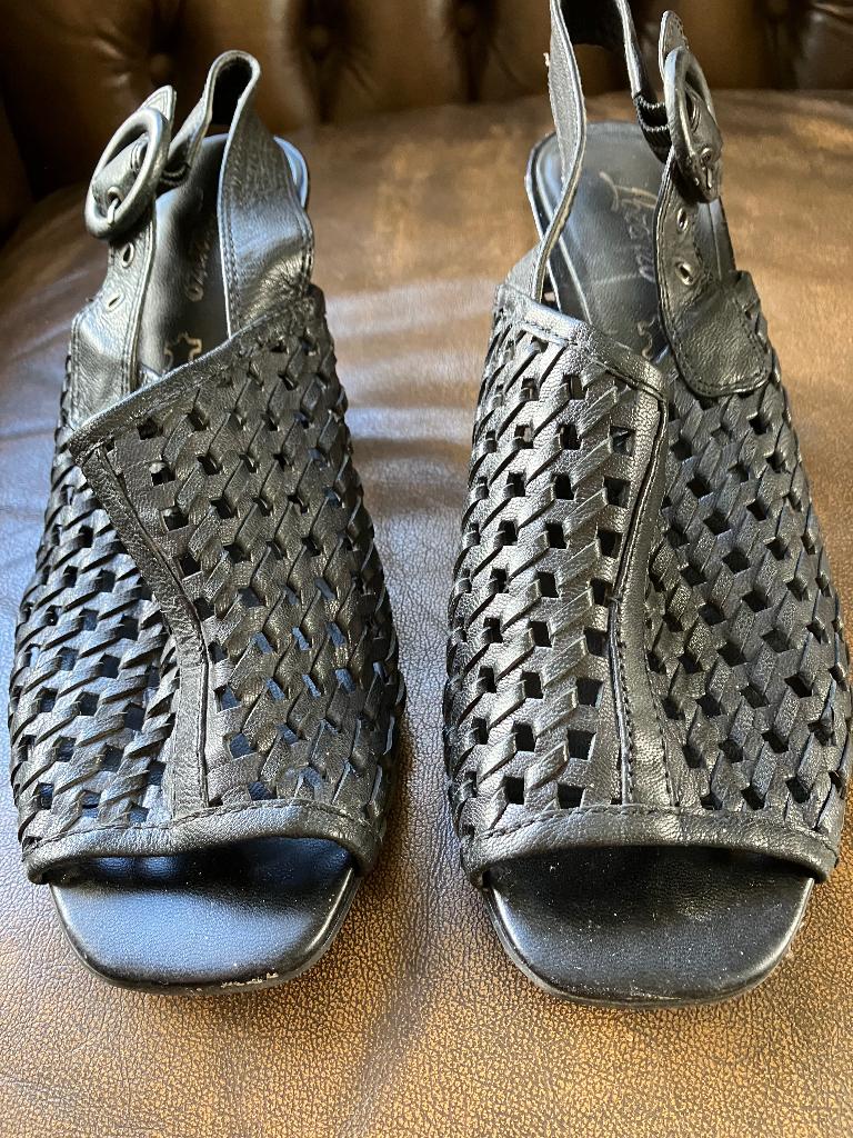 Zwarte,echt leren sandalen, Zwart, Zo goed als nieuw, Lorenzo, Sandalen of Muiltjes