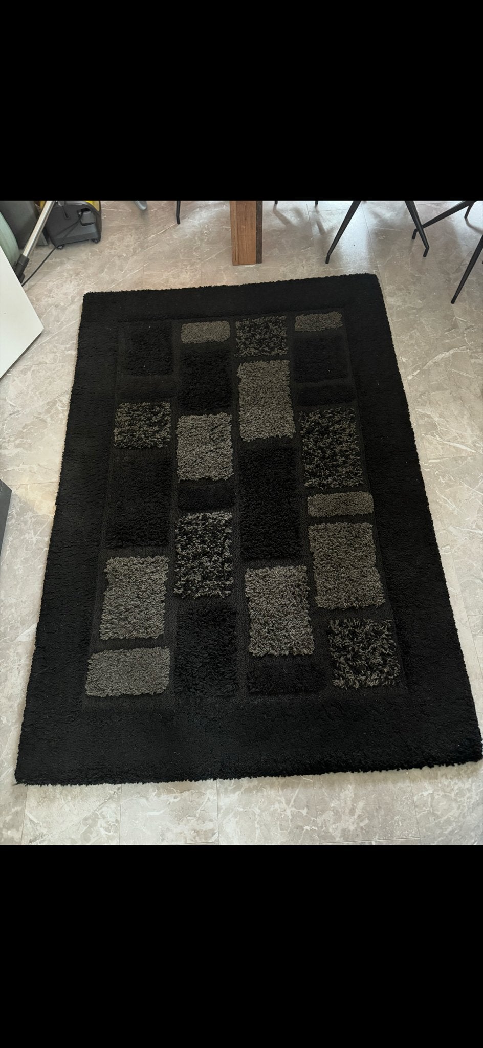 Zwart tapijt met modern patroon, 100 tot 150 cm, Zwart, Ophalen of Verzenden, Zo goed als nieuw