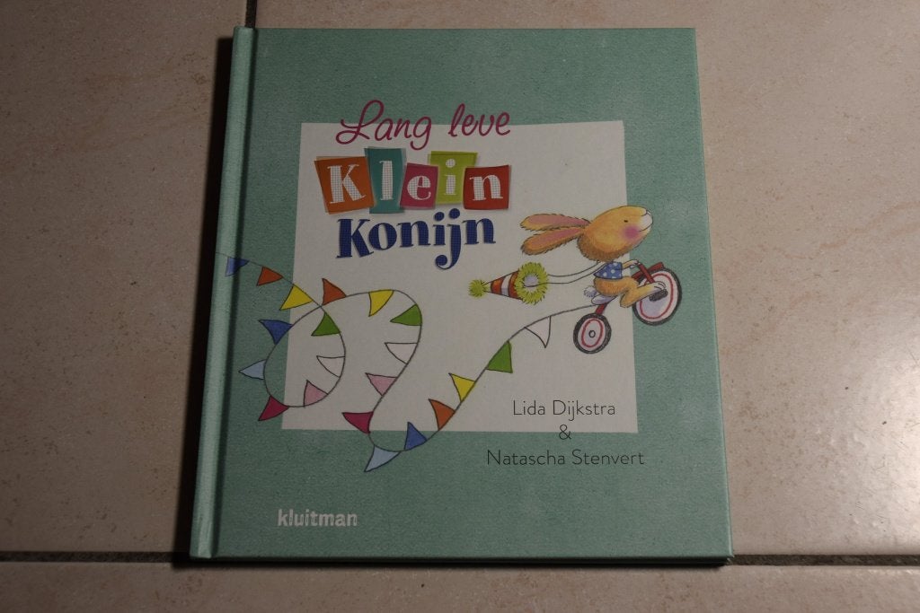 Lang leve klein konijn / Lida Dijkstra, Ophalen of Verzenden, Zo goed als nieuw, Fictie algemeen, Voorleesboek