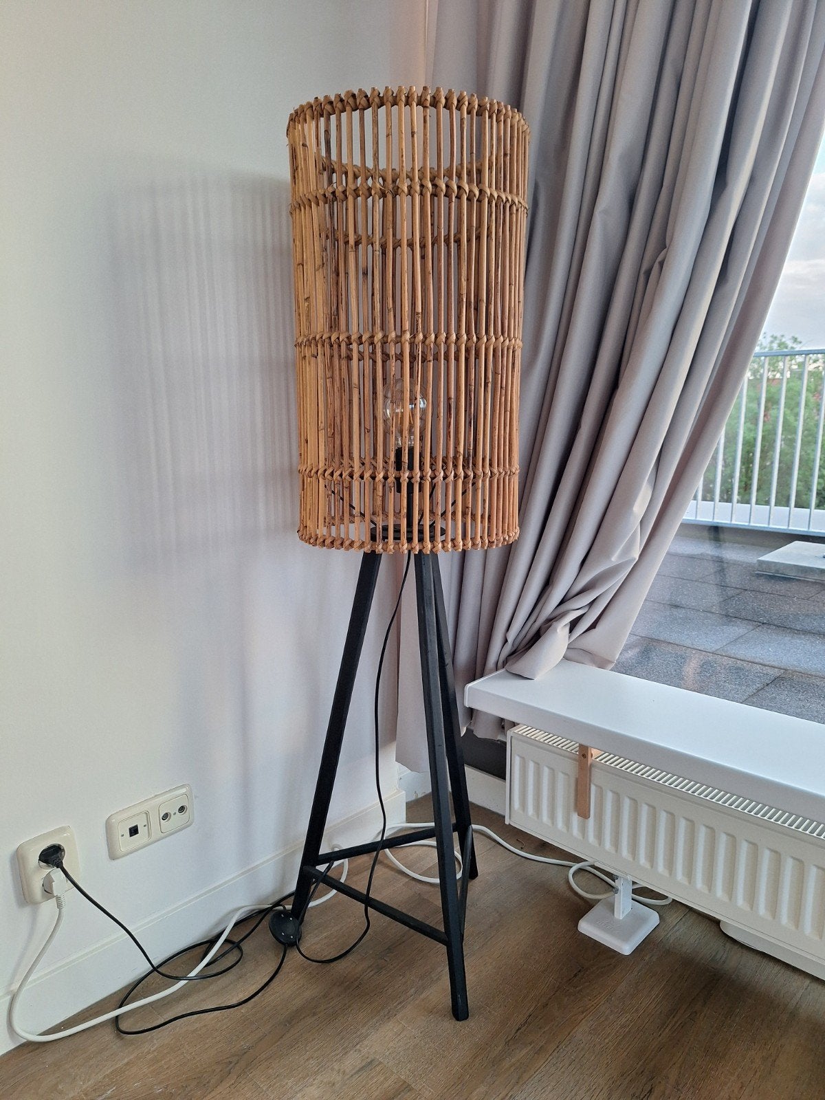 Moderne vloerlamp met bamboe kap - Zo goed als nieuw, Ophalen, Modern, Scandinavisch, Bohemian, Zo goed als nieuw, 150 tot 200 cm