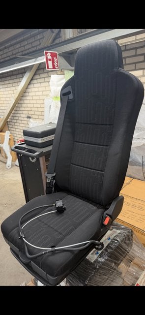 te Koop 5 bijrijdersstoelen + 5 Wielen compleet MB, Auto-onderdelen, Vrachtwagen-onderdelen, Mercedes-Benz, Interieur en Bekleding