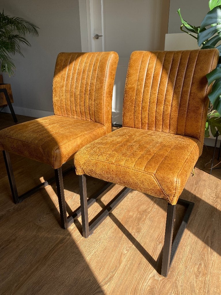2 industriële eetkamerstoelen, cognac, Huis en Inrichting, Stoelen, Ophalen, Twee, Bruin, Industrieel, vintage