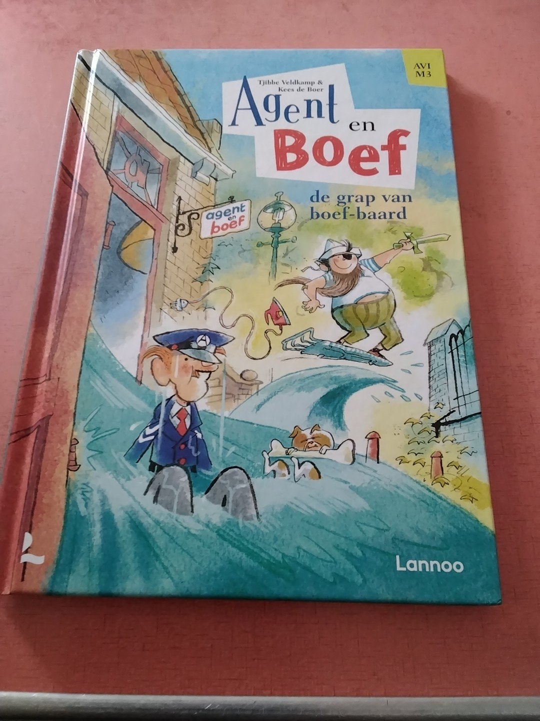 tjibbe veldkamp & kees de boer agent en boef de grap van hoe, Boeken, Ophalen of Verzenden, Zo goed als nieuw, Fictie algemeen