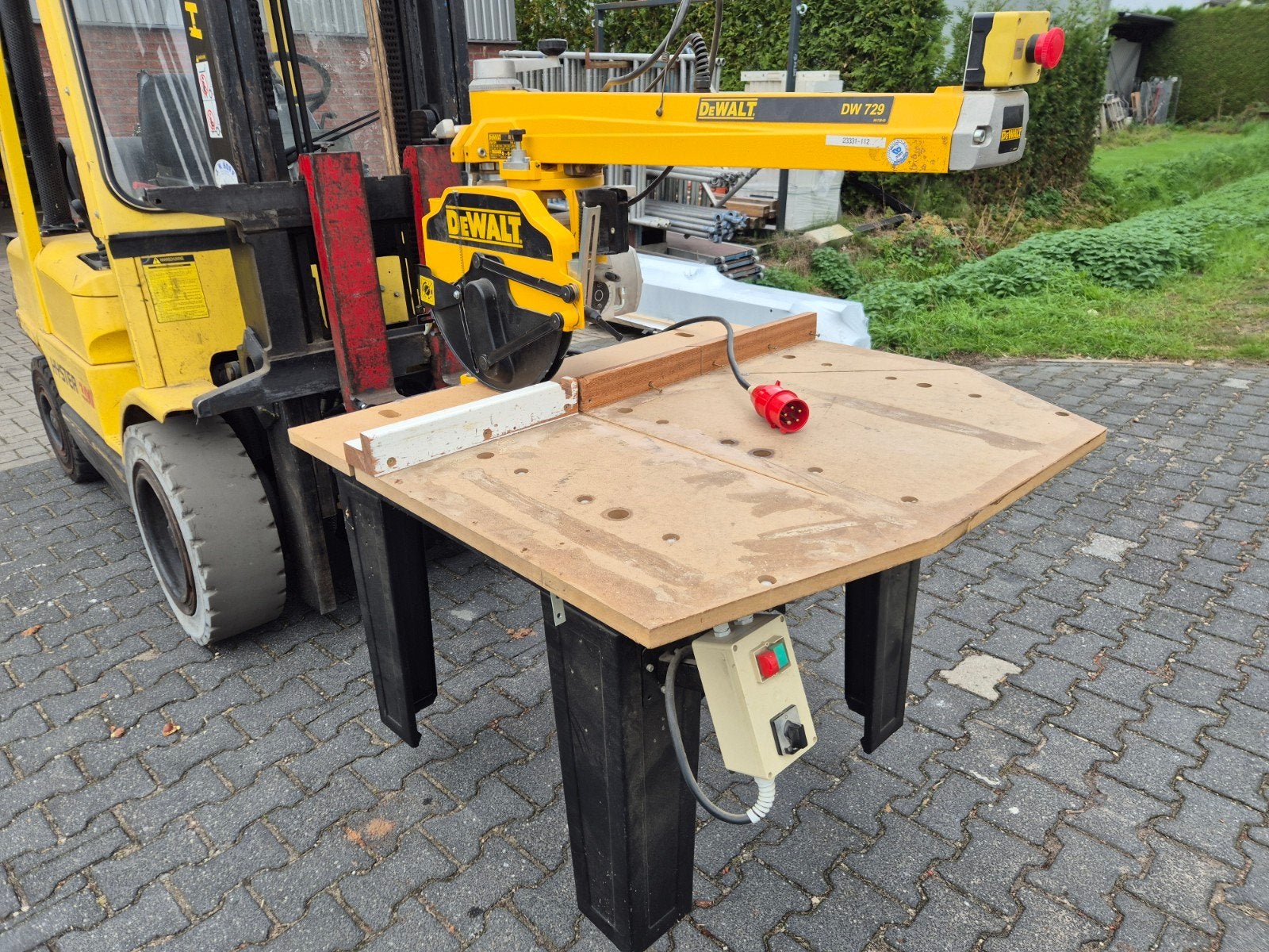 DeWalt DW729 Afkortzaag - Krachtige en Betrouwbare Zaag, Ophalen, Gebruikt, DeWalt, 70 mm of meer