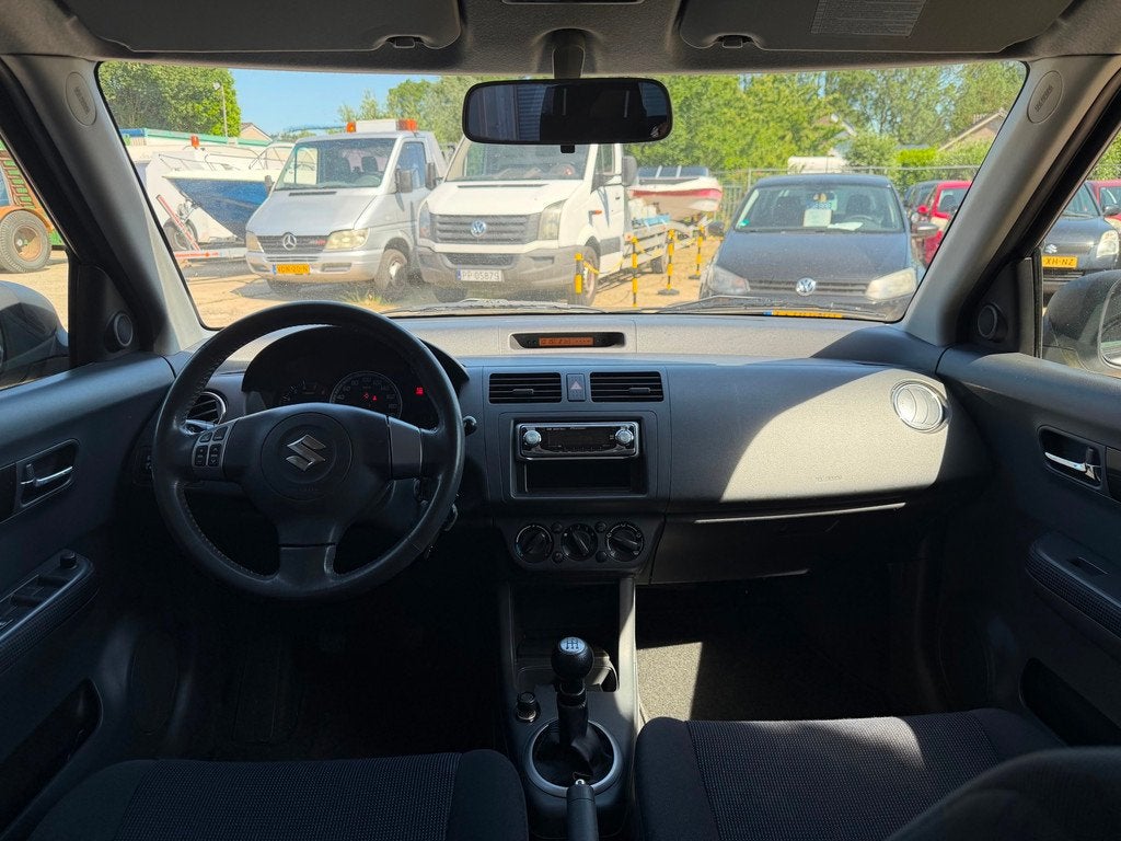 Suzuki Swift 1.3 | 1ste Eigenaar | Airco | E-Pakket |, Auto's, Suzuki, Voorwielaandrijving, 965 kg, 400 kg, Swift