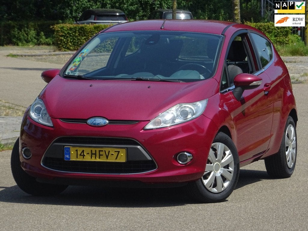 Ford Fiesta 1.4 Titanium NW KOPPELING NAP/AIRCO/CRUISE/APK, Auto's, Voorwielaandrijving, Gebruikt, 31 €/maand, Origineel Nederlands