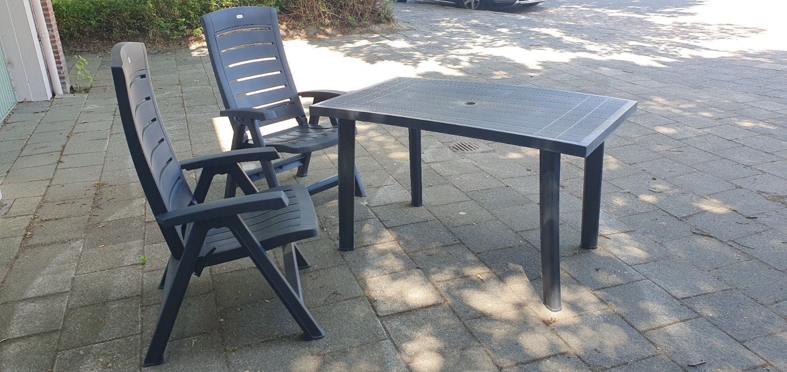 Allibert tuinset: 2 stoelen en 1 tuintafel, Kunststof, Gebruikt, Tuinset, Eettafel