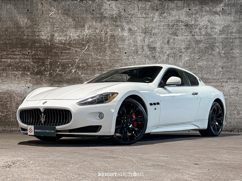 Maserati GranTurismo S 4.7 V8 440pk MC Shift (bj 2009), Auto's, Maserati, Automaat, Gebruikt, 8 cilinders, 4 stoelen