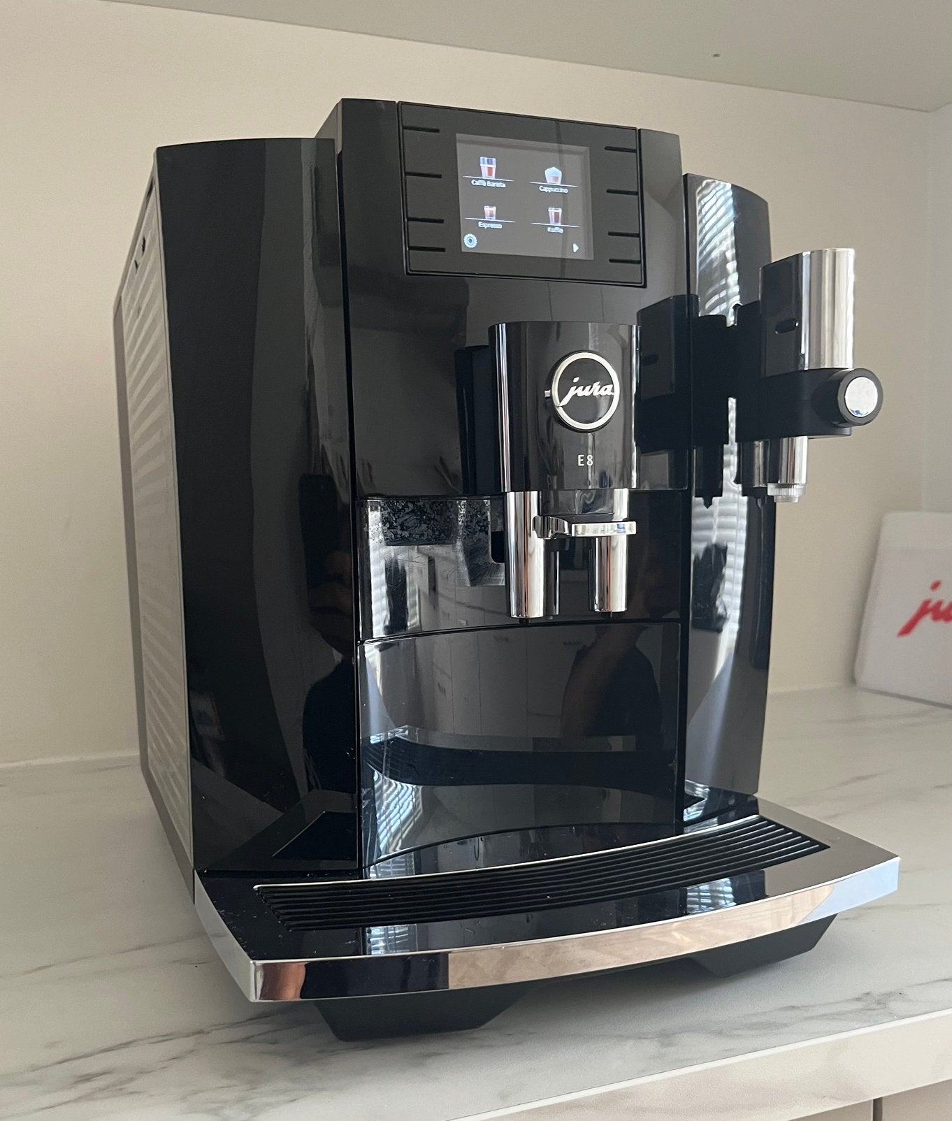 Jura E8 koffiemachine (2200 bereidingen!!), Afneembaar waterreservoir, 10 kopjes of meer, Ophalen of Verzenden, Zo goed als nieuw