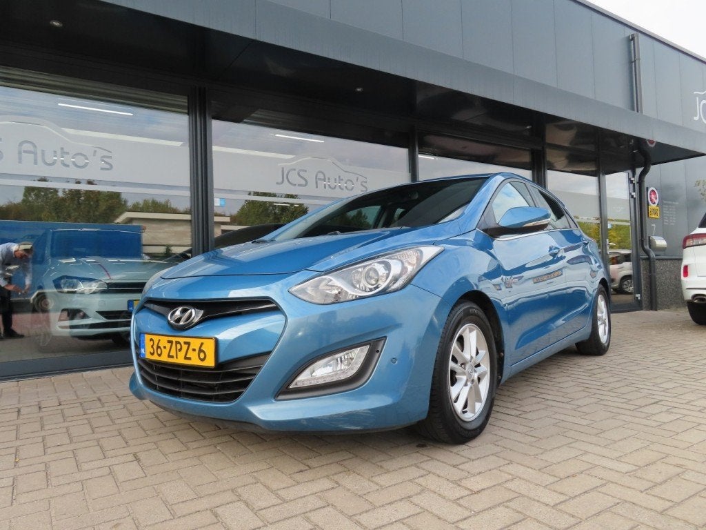 Hyundai I30 1.6 GDI i-Vision Ecc Cruise Camera Navi Led Pdc, Voorwielaandrijving, Euro 5, 135 pk, Gebruikt